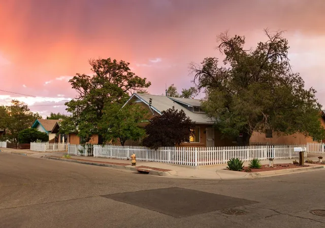 Photo 1 of Multi family home for sale at 901 7th Street Nw, Albuquerque, NM 87102 | MLS# 1110575 | Listing updated on 2026-09-10