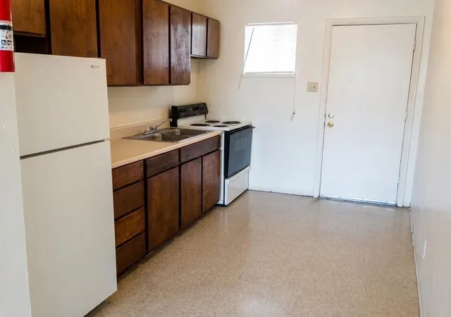 Photo 2 of Multi family home for sale at 401 & 405 Indiana St Se, Albuquerque, NM 87108 | MLS# 1110588 | Listing updated on 2026-09-08