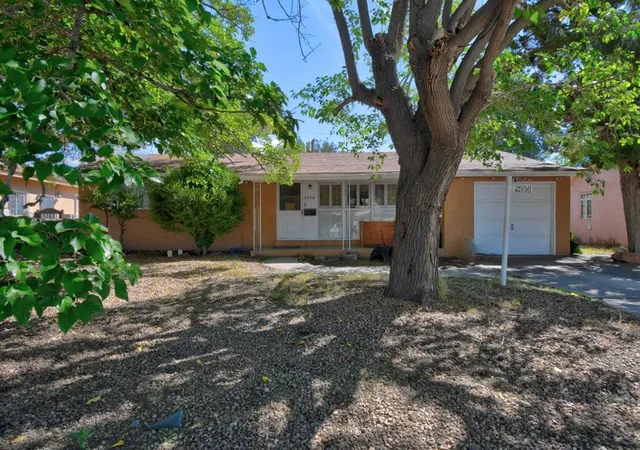 Photo 1 of Sale Pending at 2936 Madeira Dr Ne, Albuquerque, NM 87110 | MLS# 1110621 | Listing updated on 2026-09-24