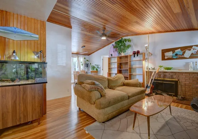 Photo 2 of Sale Pending at 2936 Madeira Dr Ne, Albuquerque, NM 87110 | MLS# 1110621 | Listing updated on 2026-09-24