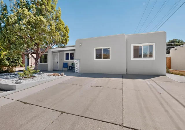Photo 3 of Single family home for sale at 3120 Madeira Dr Ne, Albuquerque, NM 87110 | MLS# 1110646 | Listing updated on 2026-09-29