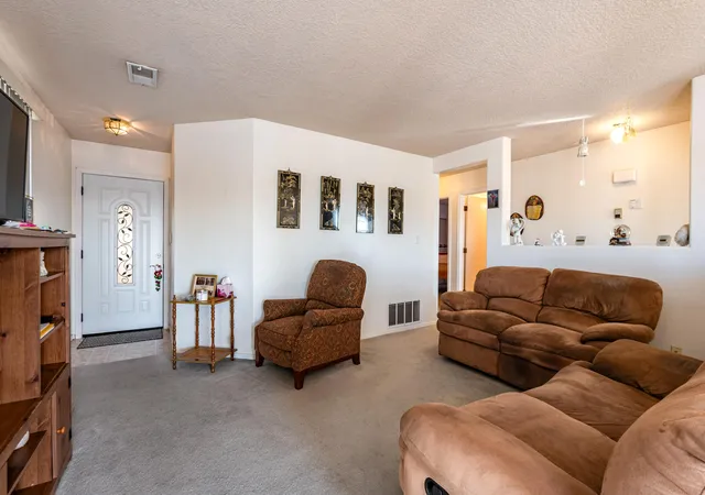 Photo 4 of Single family home for sale at 1032 Casa Roja Pl NW, Albuquerque, NM 87120 | MLS# 1110682 | Listing updated on 2026-09-10