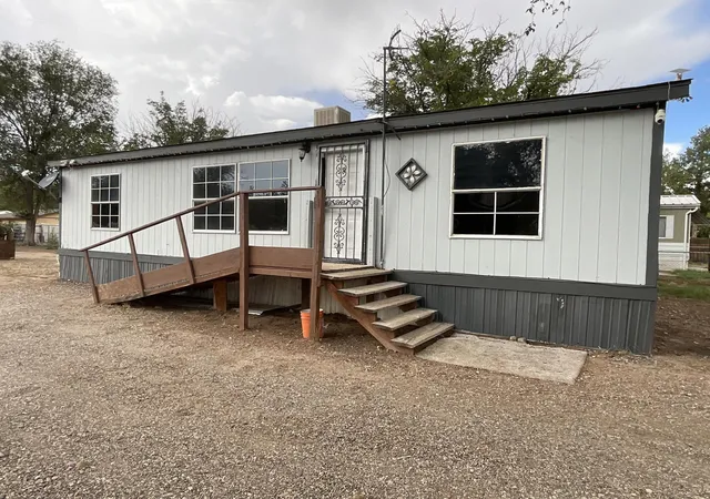 Photo 2 of Sale Pending at 125 Al Seery Dr, Belen, NM 87002 | MLS# 1110693 | Listing updated on 2026-09-19