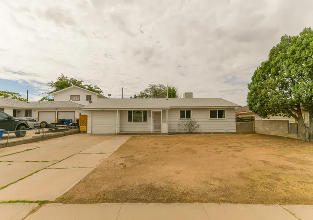Photo 2 of Single family home for sale at 4312 Hendrix Rd Ne, Albuquerque, NM 87110 | MLS# 1110694 | Listing updated on 2026-09-13