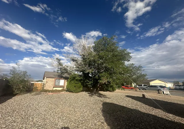 Photo 2 of Single family home for sale at 429 Victor Ln Se, Rio Rancho, NM 87124 | MLS# 1110697 | Listing updated on 2026-09-11