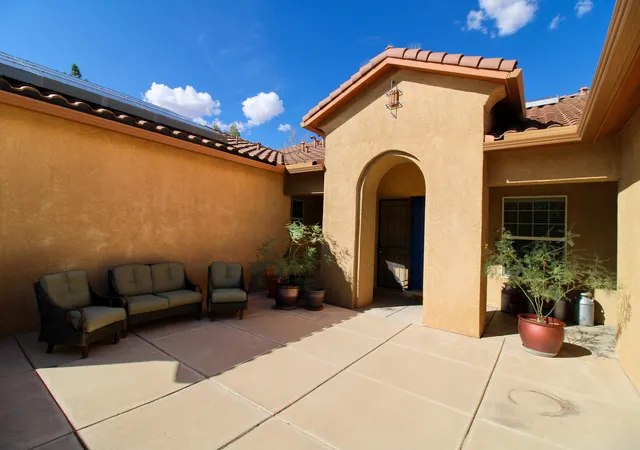 Photo 3 of Sale Pending at 3815 Linda Vista Ave NE, Rio Rancho, NM 87124 | MLS# 1110715 | Listing updated on 2026-09-21