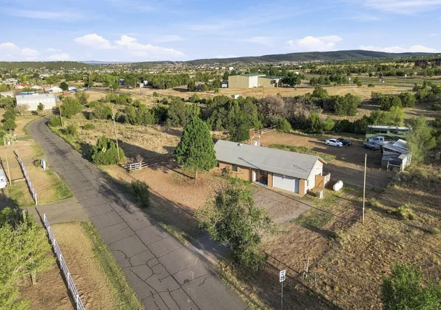 Photo 3 of Sale Pending at 48 Scott Rd, Edgewood, NM 87015 | MLS# 1110723 | Listing updated on 2026-09-24