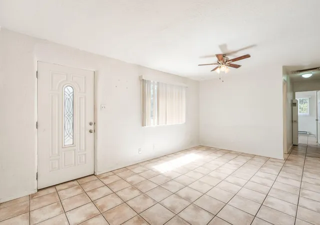 Photo 4 of Sale Pending at 8909 Shoshone Rd NE, Albuquerque, NM 87111 | MLS# 1110733 | Listing updated on 2026-10-27