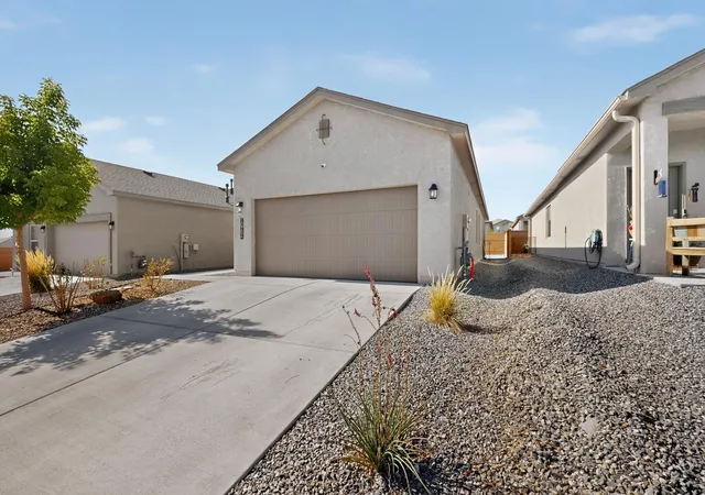 Photo 3 of Single family home for sale at 10704 Hopewell Ln Sw, Albuquerque, NM 87121 | MLS# 1110734 | Listing updated on 2026-09-17