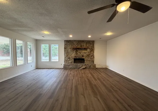 Photo 3 of Single family home for sale at 604 Maxine St Ne, Albuquerque, NM 87123 | MLS# 1110735 | Listing updated on 2026-09-17