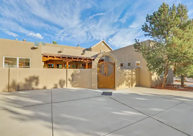 Photo 3 of Single family home for sale at 1708 Rusty Rd Nw, Albuquerque, NM 87114 | MLS# 1110742 | Listing updated on 2026-09-24
