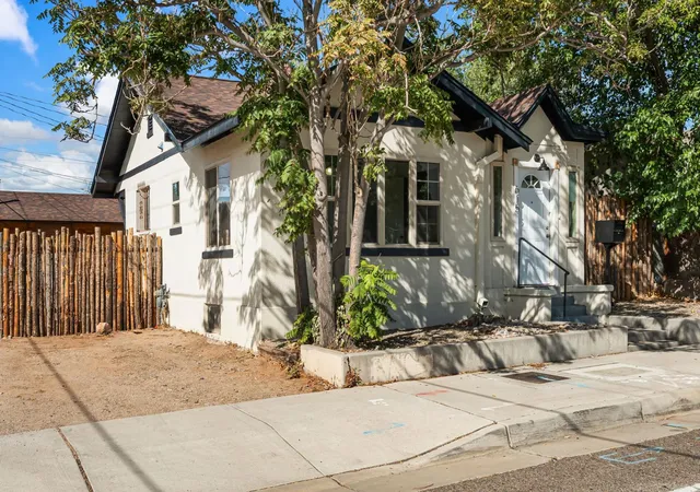 Photo 2 of Single family home for sale at 615 Lead Ave Se, Albuquerque, NM 87102 | MLS# 1110745 | Listing updated on 2026-10-06