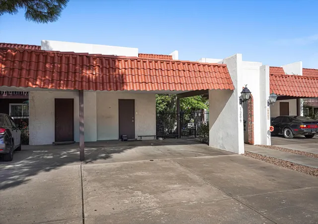 Photo 3 of Townhouse for sale at 1209 Bernalillo Pl Se, Albuquerque, NM 87123 | MLS# 1110748 | Listing updated on 2026-09-10