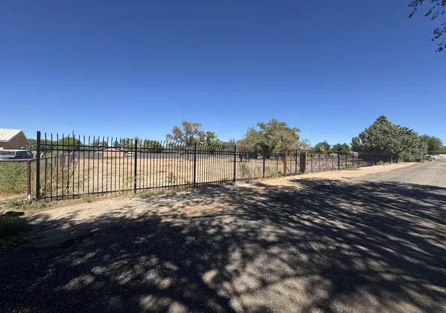 Land for sale at 20 Bennet Rd, Los Lunas, NM 87031 | MLS# 1110758