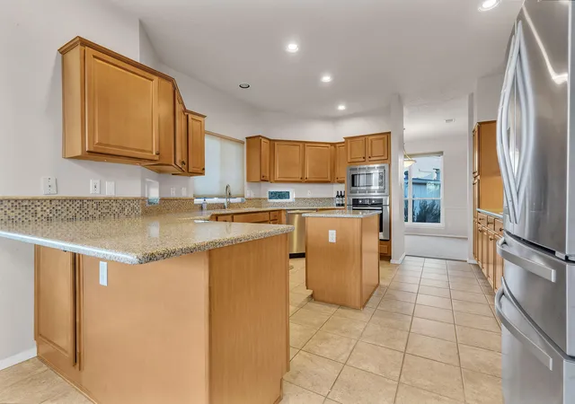 Photo 3 of Sale Pending at 1004 Chiricahua Ct SE, Albuquerque, NM 87123 | MLS# 1110759 | Listing updated on 2026-10-07