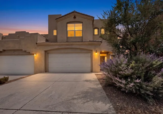 Townhouse for sale at 6512 Los Pueblos Pl NW, Albuquerque, NM 87114 | MLS# 1110777