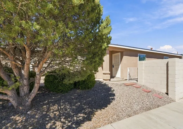Photo 3 of Townhouse for sale at 11047 Vistazo Pl Se, Albuquerque, NM 87123 | MLS# 1110780 | Listing updated on 2026-09-12