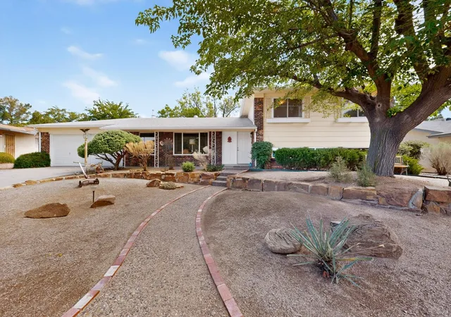Photo 3 of Sale Pending at 4612 Downey St Ne, Albuquerque, NM 87109 | MLS# 1110722 | Listing updated on 2026-10-02