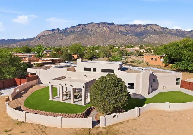 Photo 1 of Single family home for sale at 1724 Quail Run Ct Ne, Albuquerque, NM 87122 | MLS# 1110741 | Listing updated on 2026-09-15
