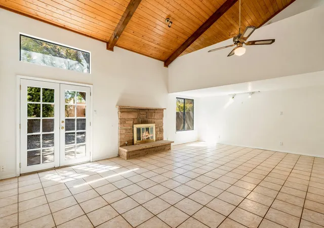 Photo 3 of Townhouse for sale at 7508 Lantern Rd Ne, Albuquerque, NM 87109 | MLS# 1110820 | Listing updated on 2026-09-11