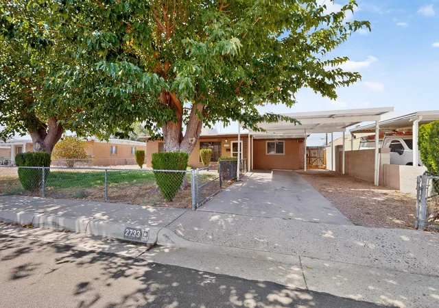 Photo 1 of Sale Pending at 2733 Indiana St Ne, Albuquerque, NM 87110 | MLS# 1110823 | Listing updated on 2026-09-25