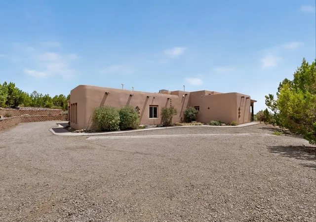 Photo 4 of Single family home for sale at 45 Duke Rd, Edgewood, NM 87015 | MLS# 1110841 | Listing updated on 2026-09-11