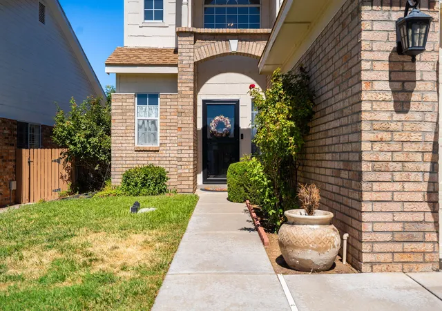 Photo 3 of Single family home for sale at 8035 Brittany Ave Ne, Albuquerque, NM 87109 | MLS# 1110859 | Listing updated on 2026-10-07