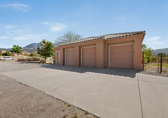 Photo 3 of Single family home for sale at 11100 Florence Ave NE, Albuquerque, NM 87122 | MLS# 1110869 | Listing updated on 2026-10-28