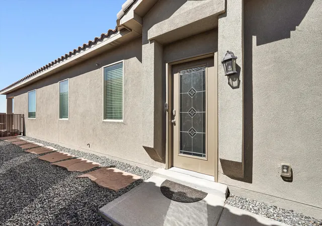 Photo 3 of Single family home for sale at 590 Turmalina Dr SE, Rio Rancho, NM 87124 | MLS# 1110874 | Listing updated on 2026-09-13