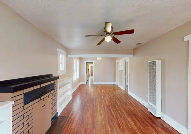 Photo 2 of Sale Pending at 121 Princeton Dr Se, Albuquerque, NM 87106 | MLS# 1110900 | Listing updated on 2026-09-19