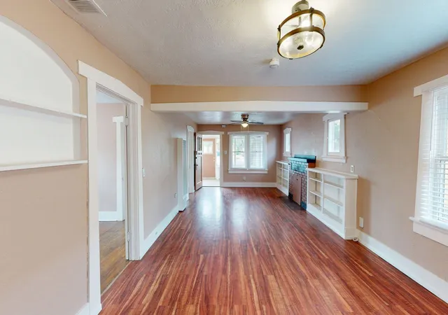 Photo 3 of Sale Pending at 121 Princeton Dr Se, Albuquerque, NM 87106 | MLS# 1110900 | Listing updated on 2026-09-19