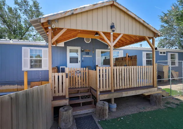Photo 1 of Manufactured home for sale at 18 Brent Dr, Edgewood, NM 87015 | MLS# 1110901 | Listing updated on 2026-09-12