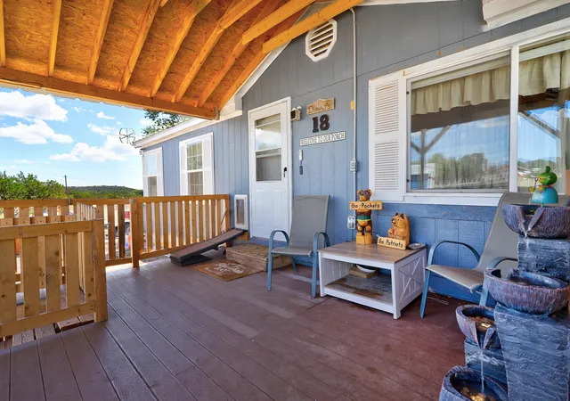 Photo 3 of Manufactured home for sale at 18 Brent Dr, Edgewood, NM 87015 | MLS# 1110901 | Listing updated on 2026-09-12