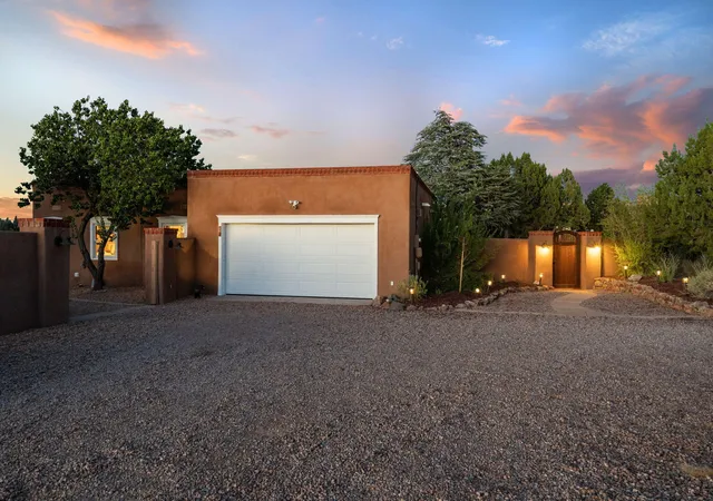 Photo 2 of Single family home for sale at 27 Homestead Ln, Placitas, NM 87043 | MLS# 1110907 | Listing updated on 2026-09-18