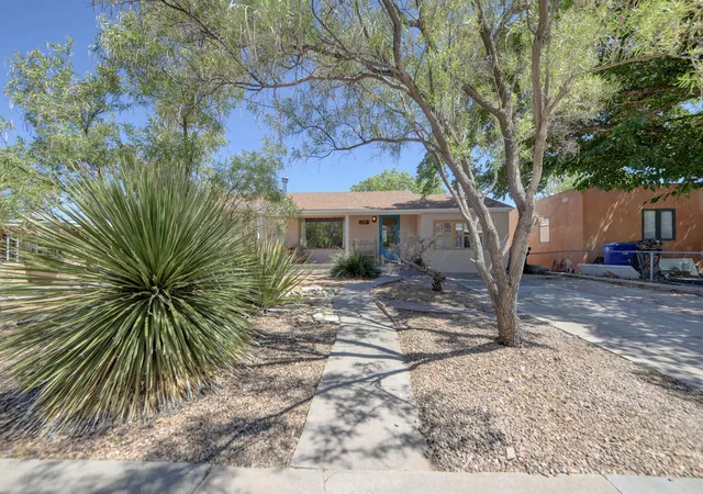 Photo 1 of Sale Pending at 432 Montclaire Dr Se, Albuquerque, NM 87108 | MLS# 1110938 | Listing updated on 2026-09-30