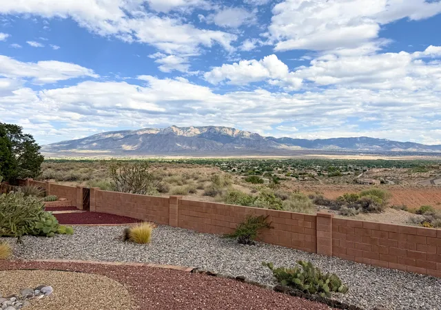 Photo 3 of Sale Pending at 302 Villa Verde Dr Se, Rio Rancho, NM 87124 | MLS# 1110951 | Listing updated on 2026-09-24