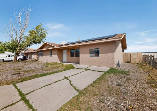 Photo 2 of Sale Pending at 816 La Luz Dr, Belen, NM 87002 | MLS# 1111003 | Listing updated on 2026-09-18