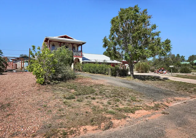 Photo 3 of Single family home for sale at 211 N Ripley Ave, Mountainair, NM 87036 | MLS# 1111030 | Listing updated on 2026-09-16