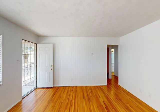 Photo 3 of Sale Pending at 4600 Zuni Rd Se, Albuquerque, NM 87108 | MLS# 1111038 | Listing updated on 2026-09-18