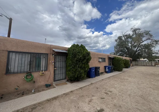 Photo 2 of Sale Pending at 336 Pennsylvania St Ne, Albuquerque, NM 87108 | MLS# 1111068 | Listing updated on 2026-09-30