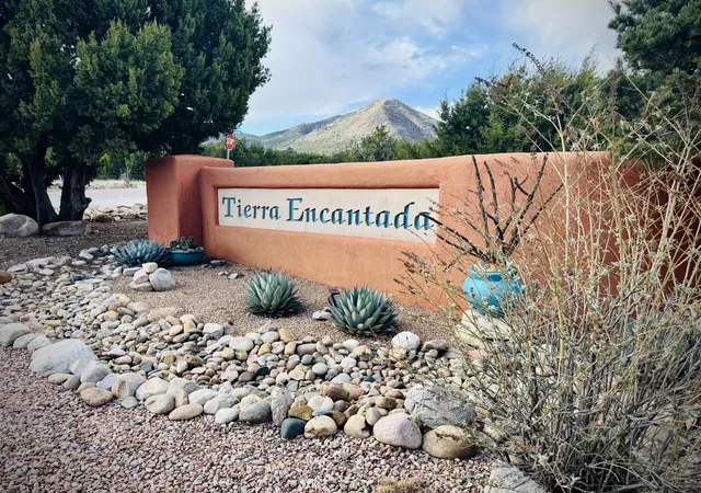 Photo 3 of Single family home for sale at 7 Pinon Grande, Edgewood, NM 87015 | MLS# 1110985 | Listing updated on 2026-09-18