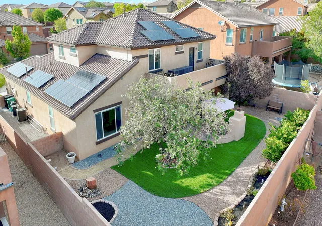 Photo 3 of Sale Pending at 42 Los Miradores Dr Ne, Rio Rancho, NM 87124 | MLS# 1111107 | Listing updated on 2026-09-27