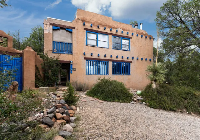 Photo 4 of Single family home for sale at 575 Redondo Rd, Jemez Springs, NM 87025 | MLS# 1111111 | Listing updated on 2026-09-18