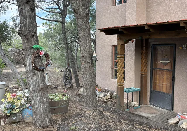 Photo 2 of Sale Pending at 42 Ridge Dr, Cedar Crest, NM 87008 | MLS# 1111128 | Listing updated on 2026-09-20