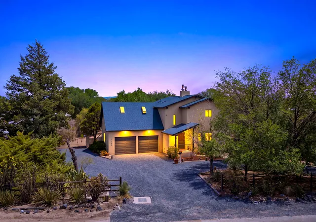 Photo 1 of Single family home for sale at 5608 Don Felipe Ct Sw, Albuquerque, NM 87105 | MLS# 1111133 | Listing updated on 2026-10-04