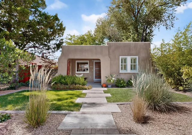 Photo 1 of Single family home for sale at 405 Amherst Dr Ne, Albuquerque, NM 87106 | MLS# 1111134 | Listing updated on 2026-10-06
