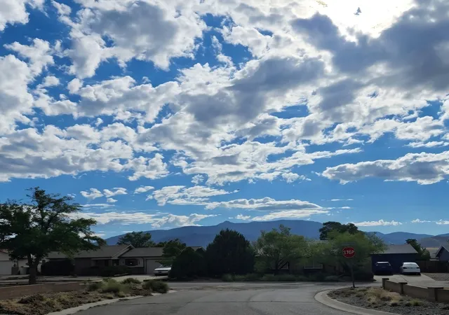 Photo 3 of Sale Pending at 275 Moonstone Dr Ne, Rio Rancho, NM 87124 | MLS# 1111151 | Listing updated on 2026-09-27