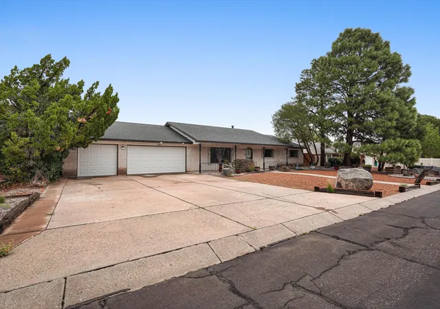 Photo 2 of Sale Pending at 5337 Ironwood Dr Nw, Albuquerque, NM 87114 | MLS# 1111170 | Listing updated on 2026-10-07