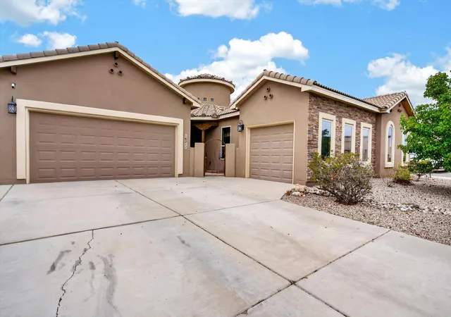 Photo 1 of Sale Pending at 1621 Roble Dr Se, Rio Rancho, NM 87124 | MLS# 1111132 | Listing updated on 2026-09-20