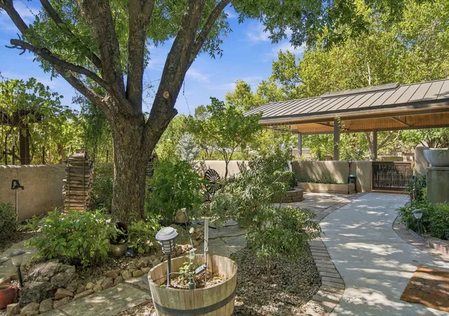 Photo 4 of Single family home for sale at 280 Del Norte Ct, Bosque Farms, NM 87068 | MLS# 1111177 | Listing updated on 2026-10-05